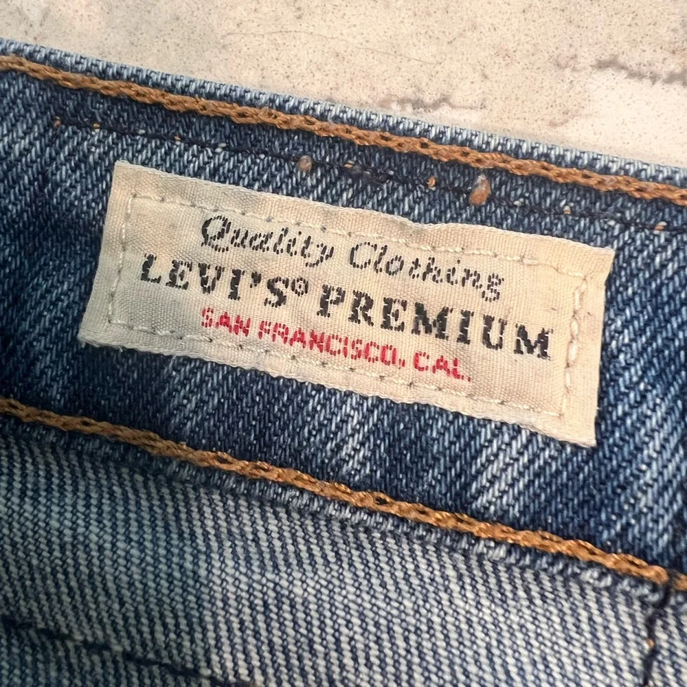 Levi's Relaxed Fit Men's Denim Jeans - Picture 2 of 4